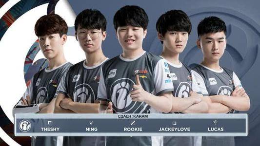 他以自己的 他以自己的